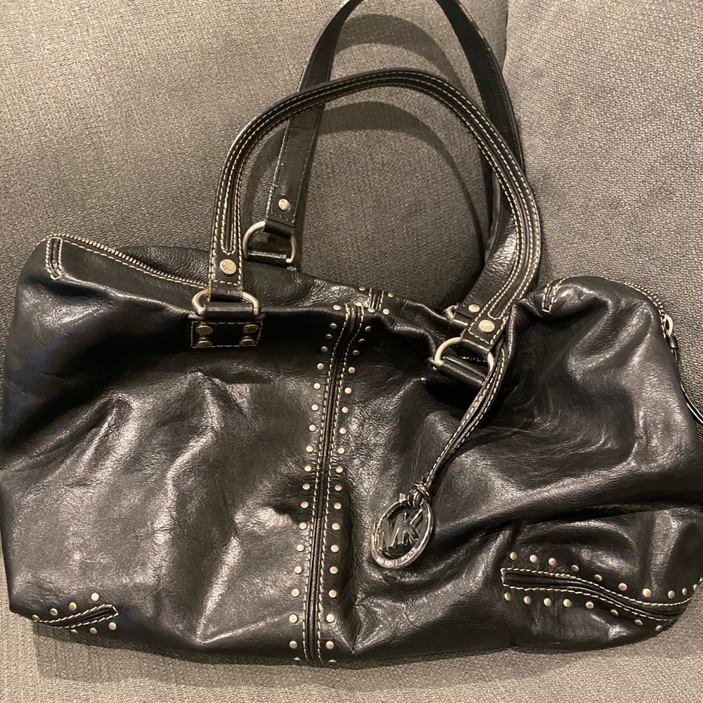 Michael Kors black leather shoulder bag stud